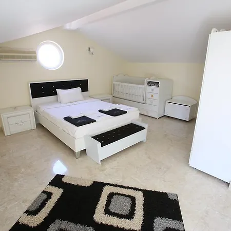 Lighthouse Alex Villas فيلة *