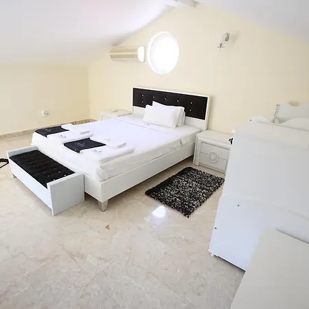 Lighthouse Alex Villas فتحية